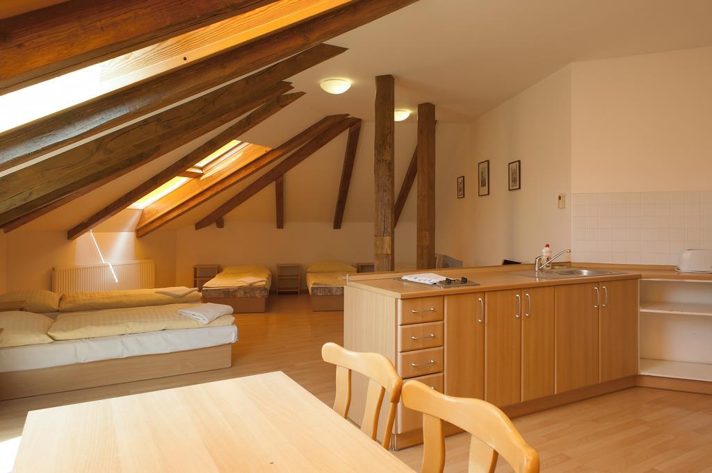 Aparthotel Alea House 3*