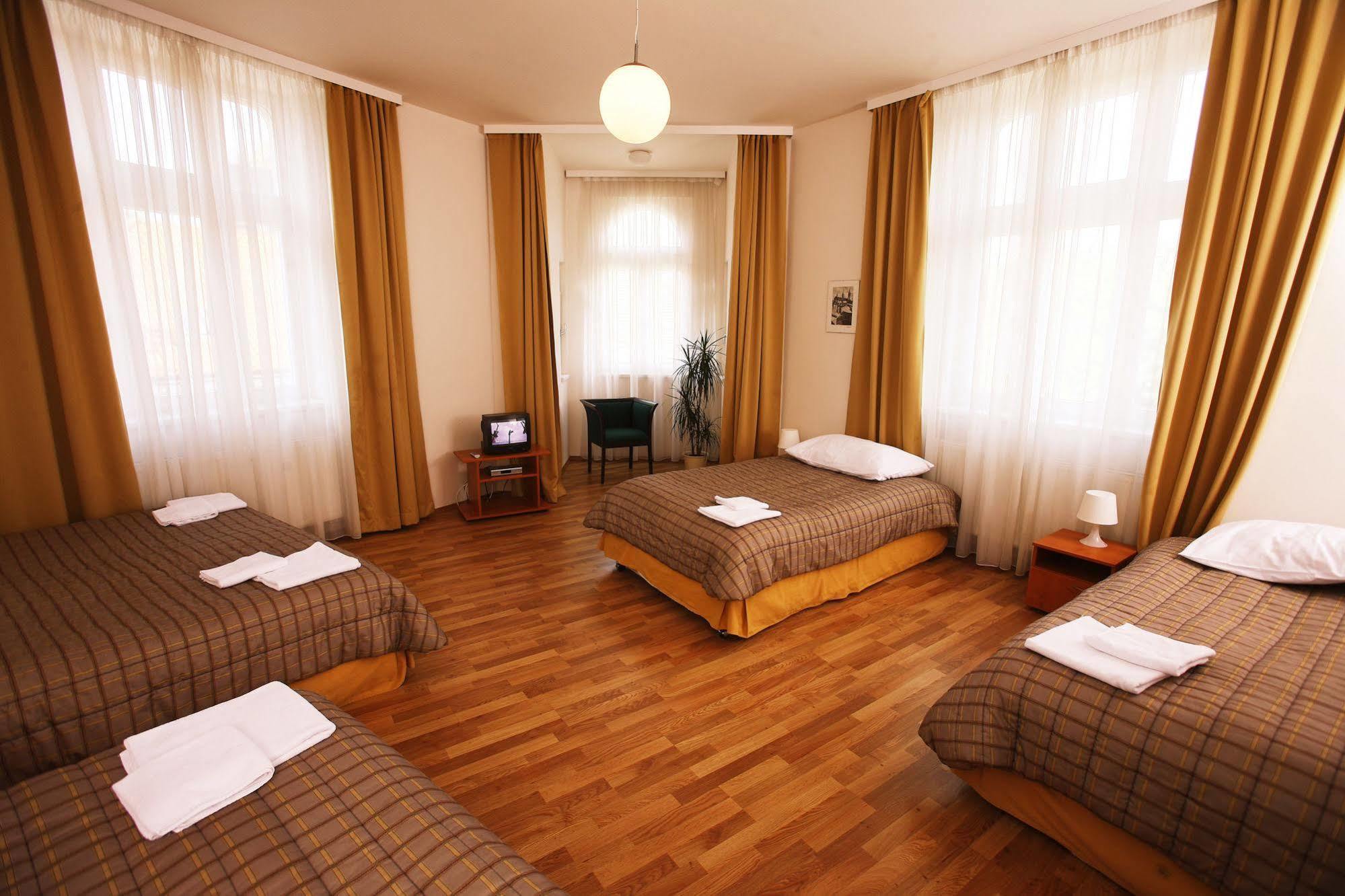 Alea House Aparthotel 3*